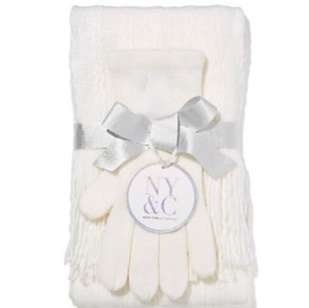NY & Co  scraft and glove set. Winter white